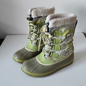 SOREL | Rare print snow boots pistachio green sz 9